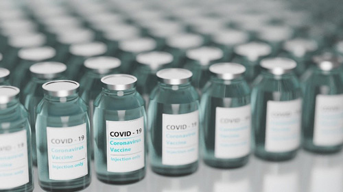 Sicurezza dei vaccini anti-COVID-19: il rapporto annuale AIFA